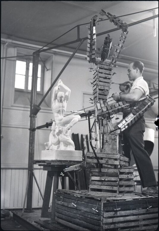 Eternal Forms: The Sculpture of Everett DuPen