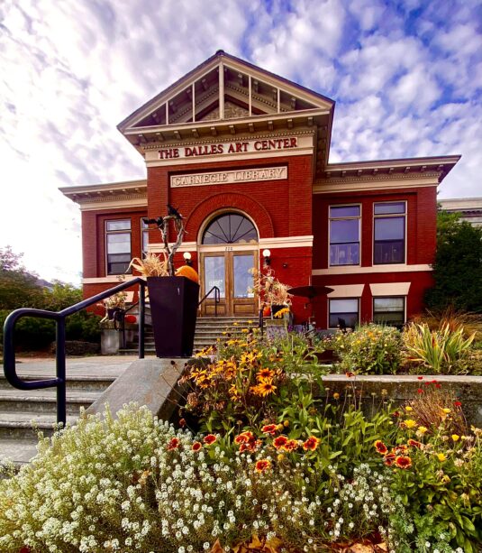 The Dalles Art Center
