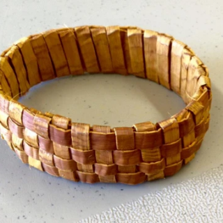 Weave a cedar heart or bracelet
